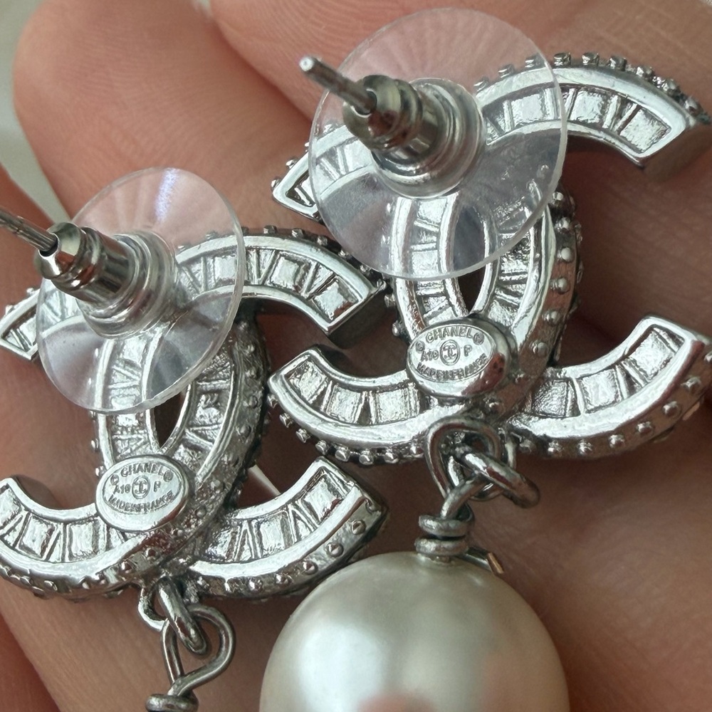 CHANEL Silver Crystal CC Logo Drop Earrings with White Pearls - Picture 7 of 13